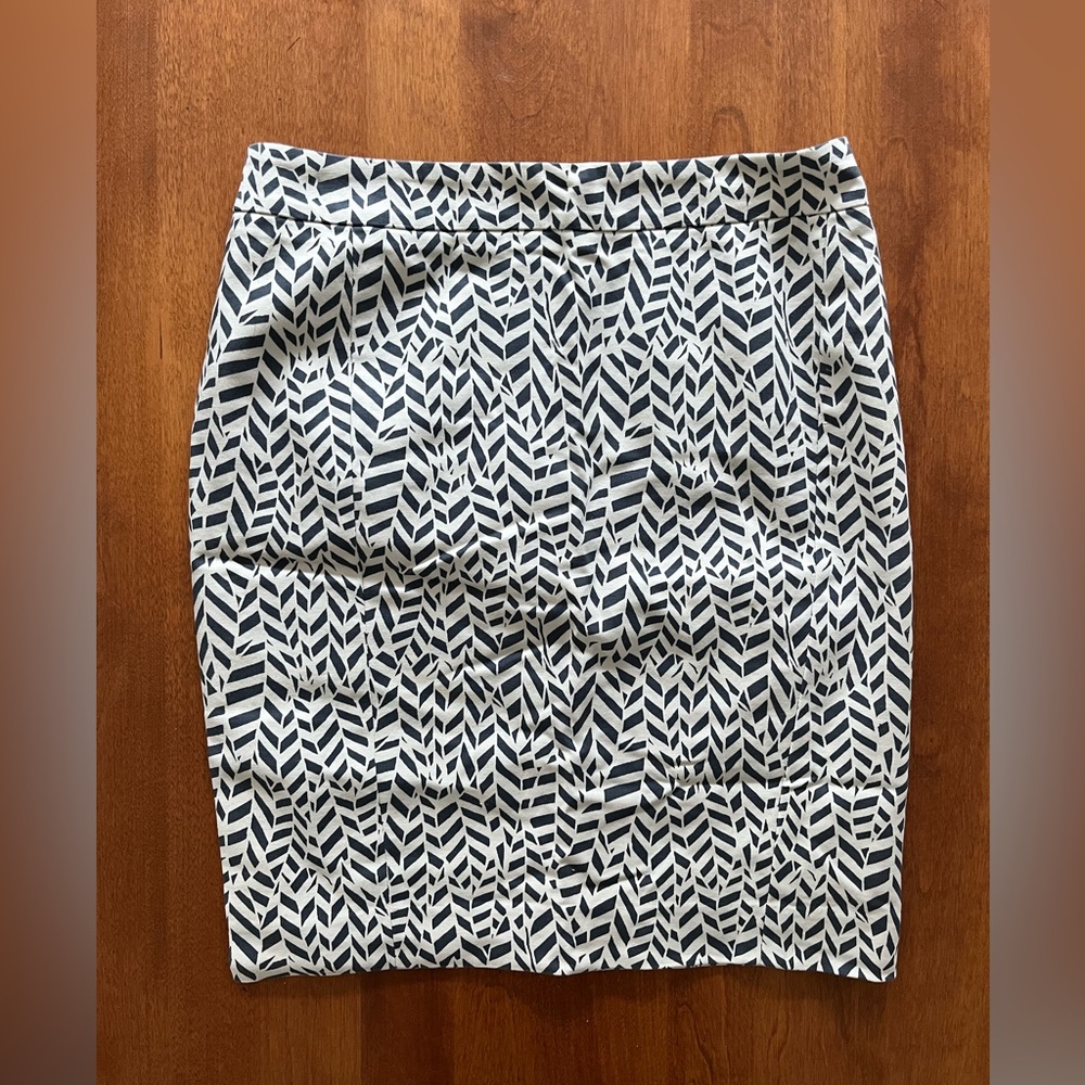 Loft mini skirt